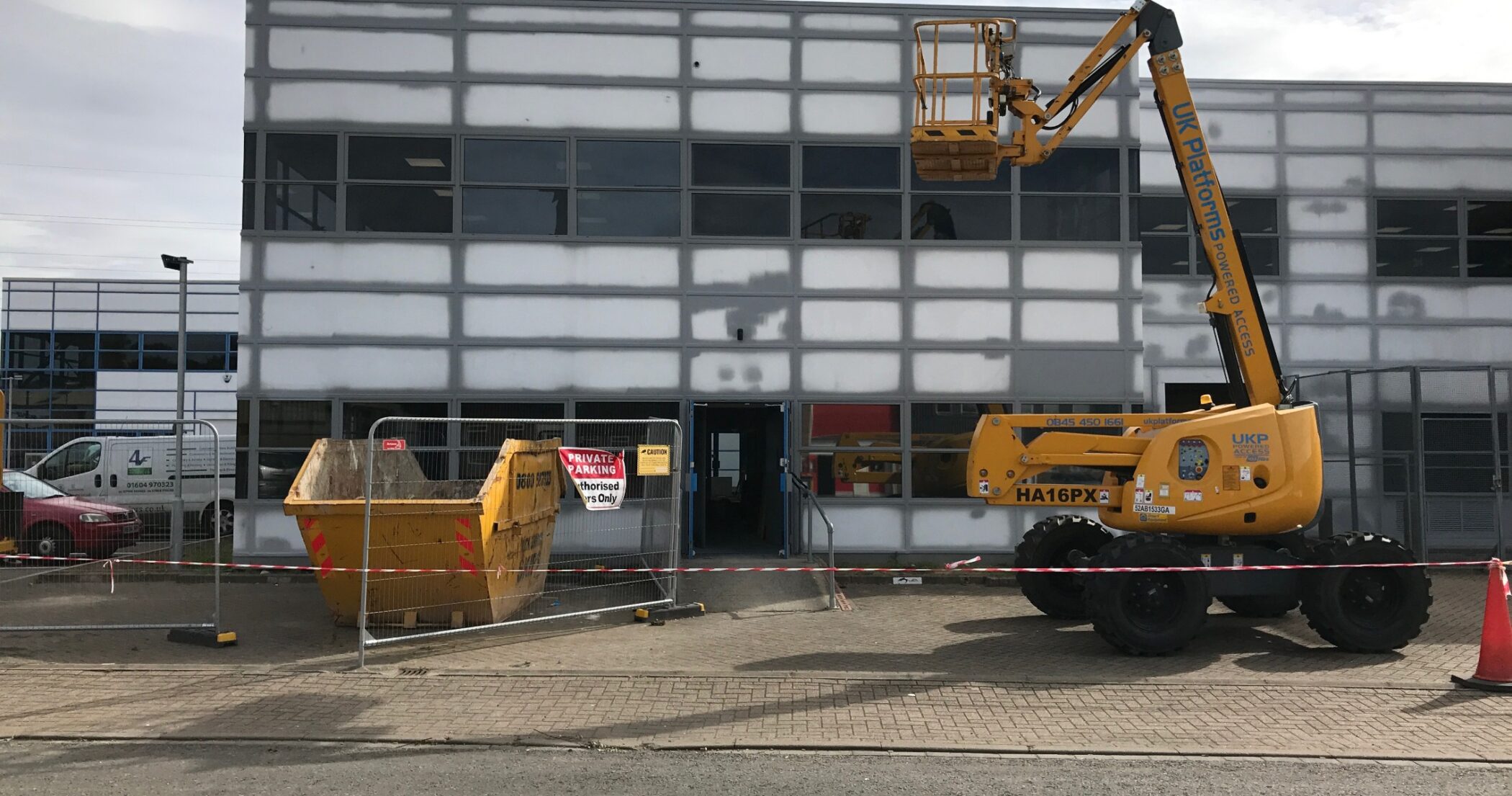 4front-construction-brook-mounts-court-exterior-old