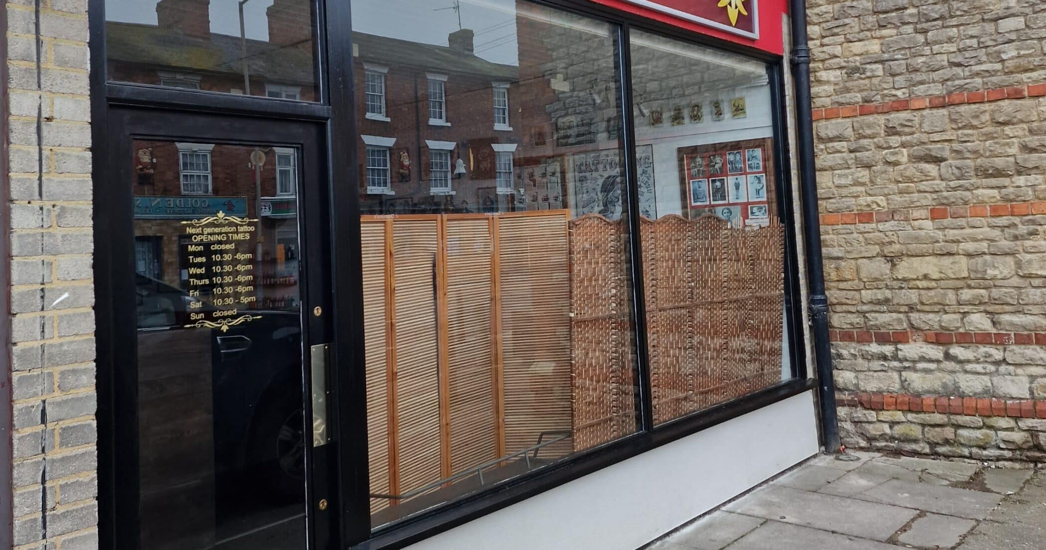 4front-construction-tattoo-parlour-completed