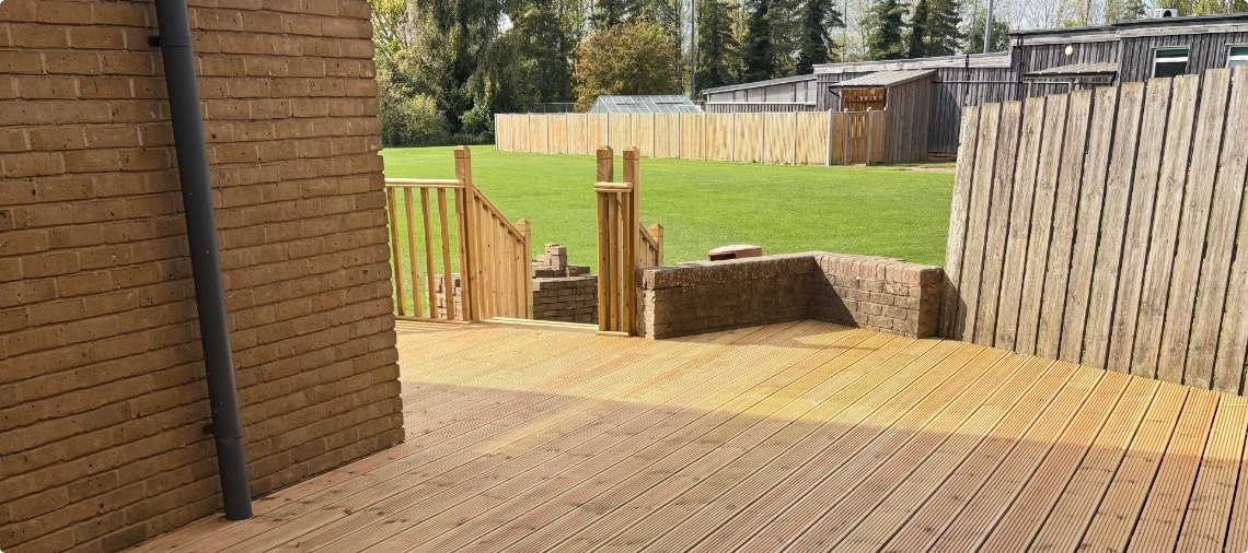 roade-school-deck